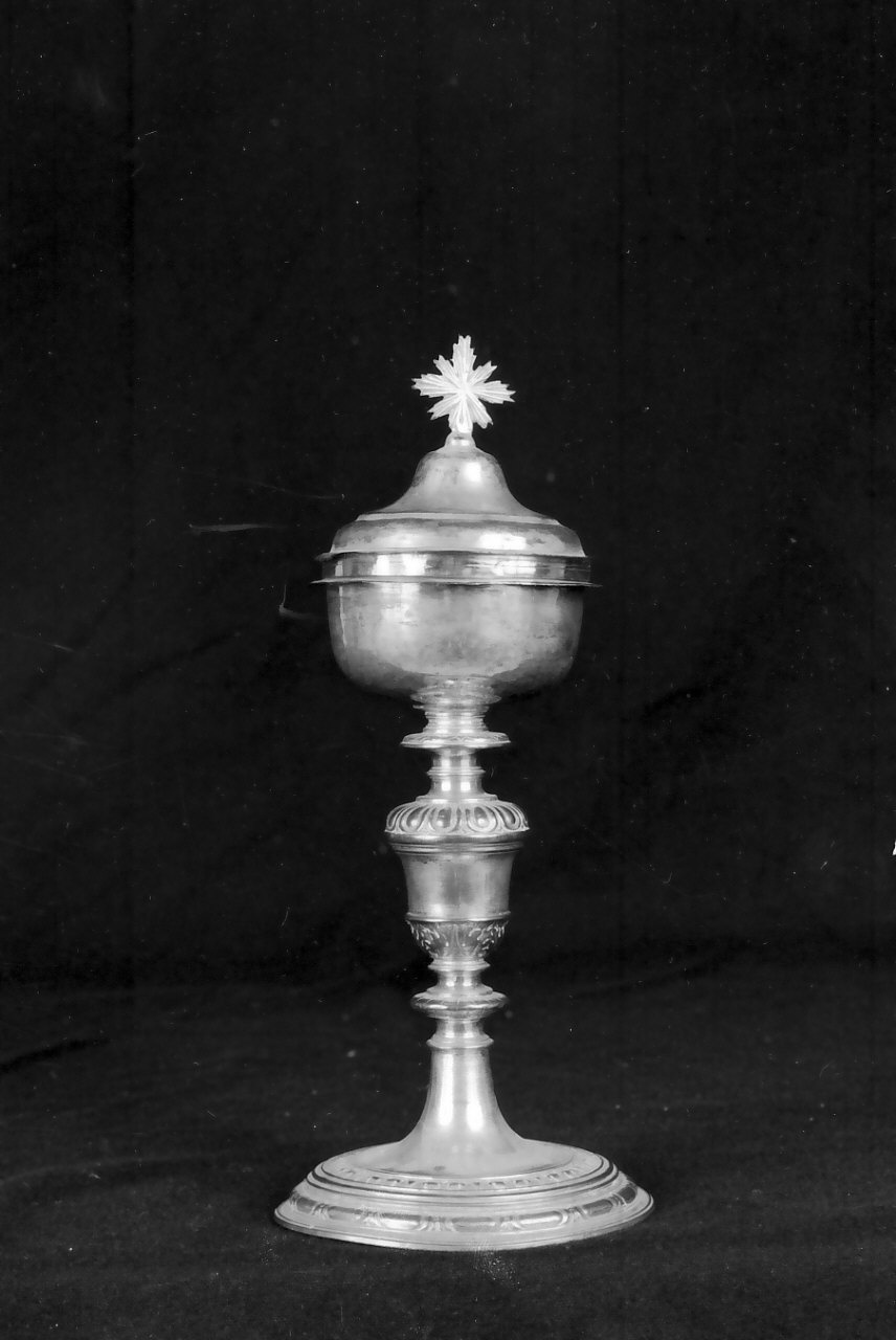 pisside, opera isolata - bottega calabrese (seconda metà sec. XIX)