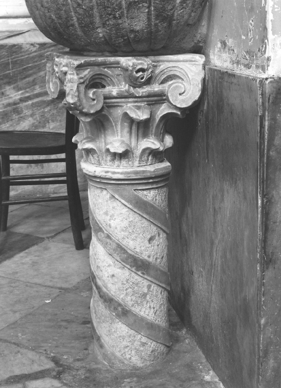 colonna, serie - bottega Italia meridionale (sec. XVII, sec. XVIII)