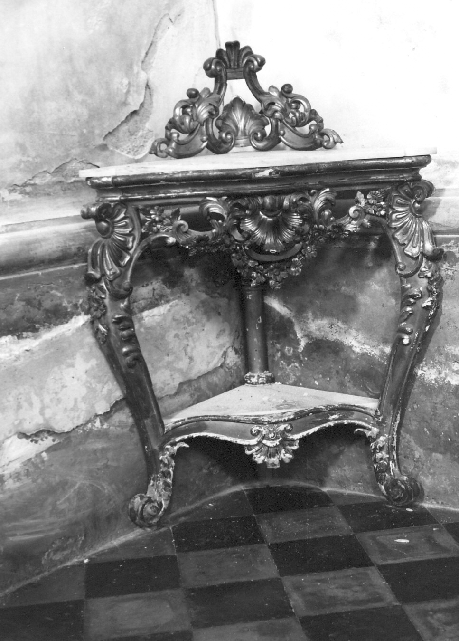 angoliera - a due corpi, opera isolata - bottega Italia meridionale (sec. XVIII)