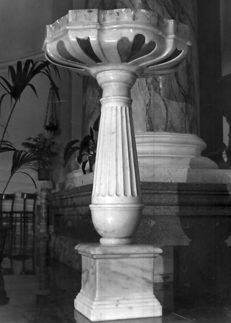 fonte battesimale, opera isolata - bottega Italia meridionale (fine/inizio secc. XVIII/ XIX)