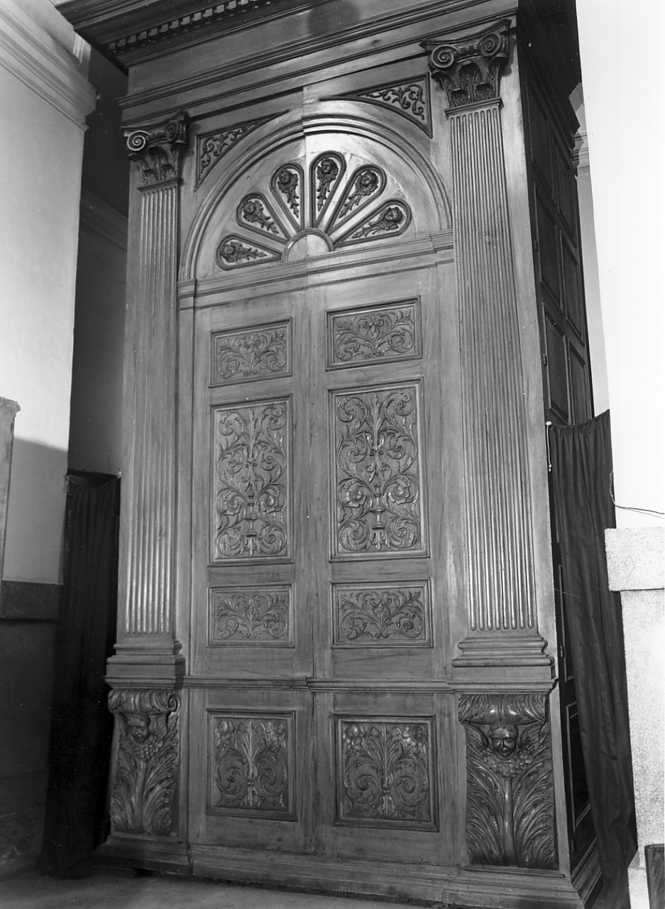 armadio monumentale, opera isolata - bottega calabrese (prima metà sec. XX)