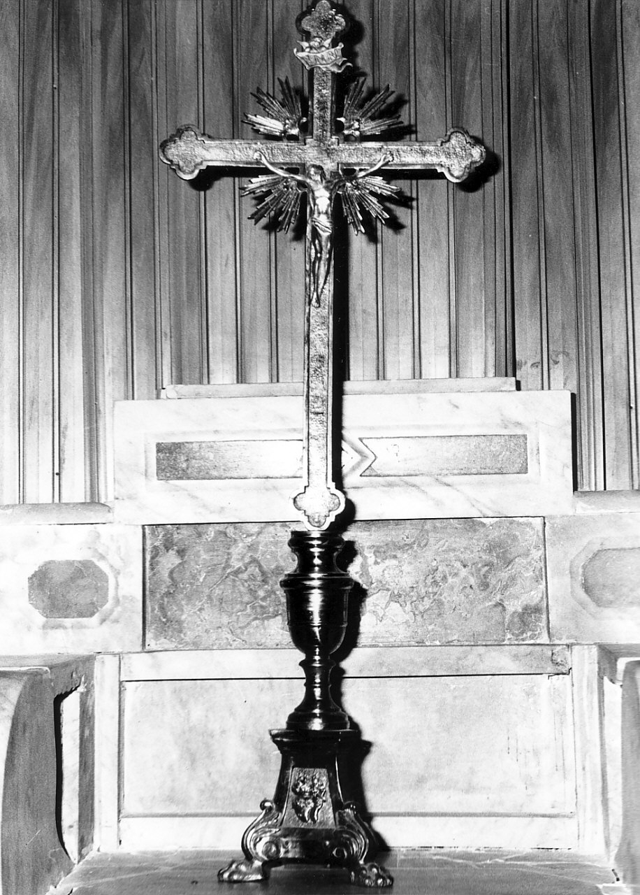 croce d'altare, opera isolata - bottega Italia meridionale (fine/inizio secc. XIX/ XX)