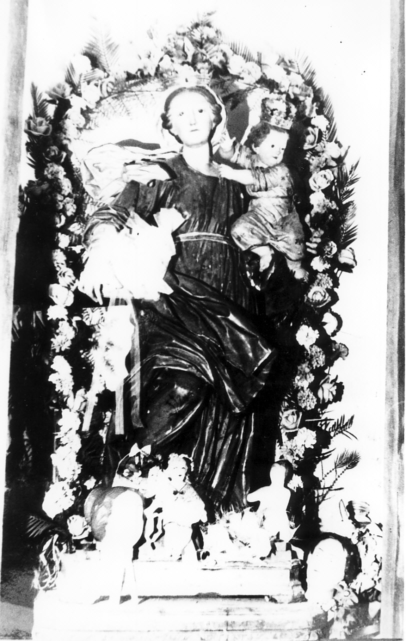 Madonna con Bambino (statua, opera isolata) - bottega Italia meridionale (sec. XVIII)