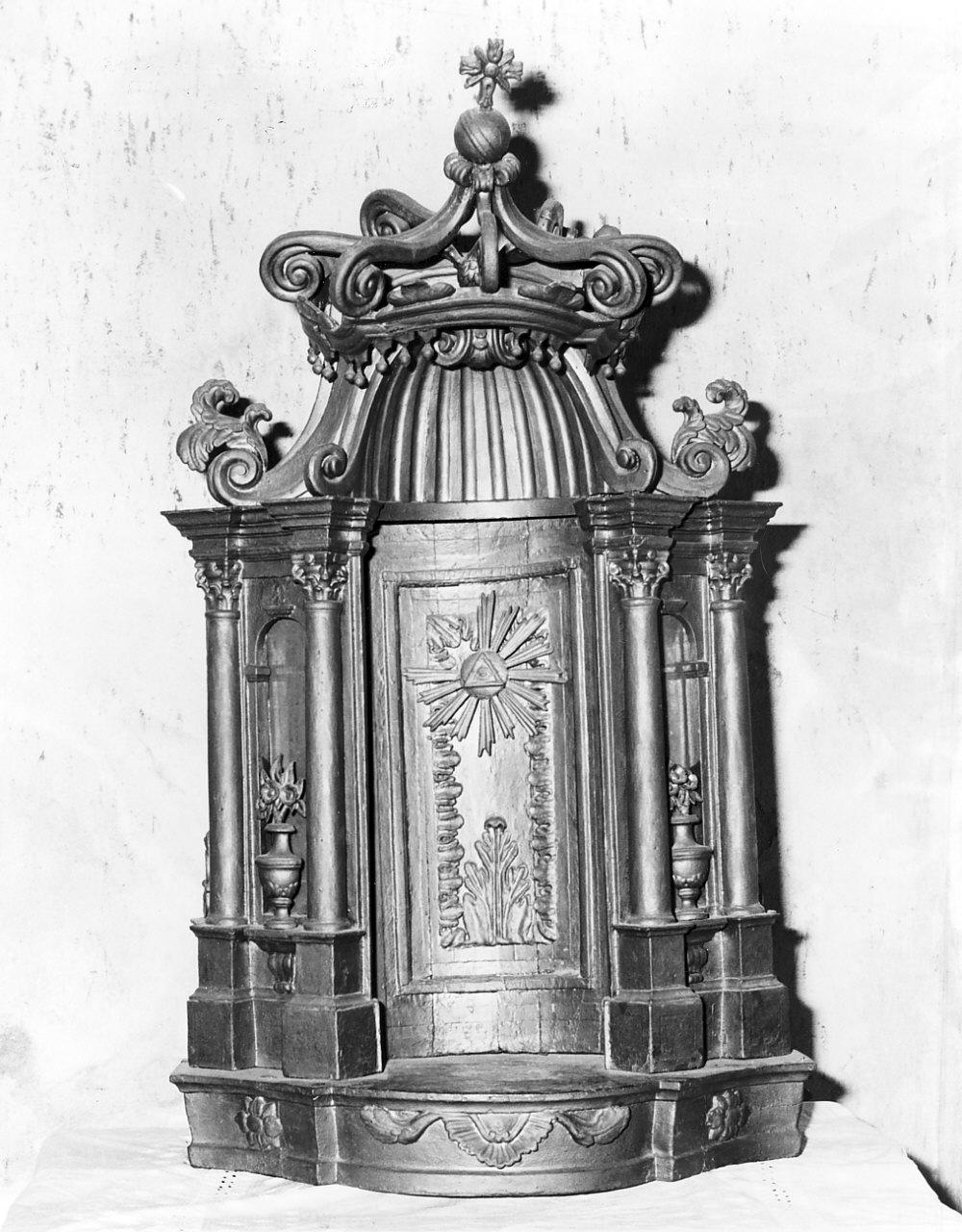 Madonna Immacolata (statua, opera isolata) - bottega calabrese (sec. XX)