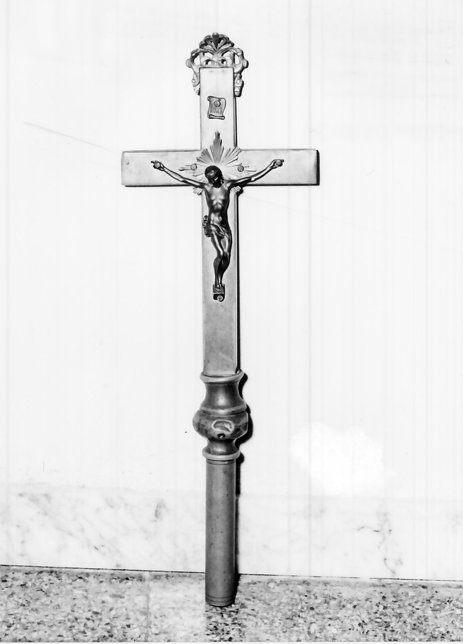 croce processionale, opera isolata - bottega Italia meridionale (fine/inizio secc. XIX/ XX)