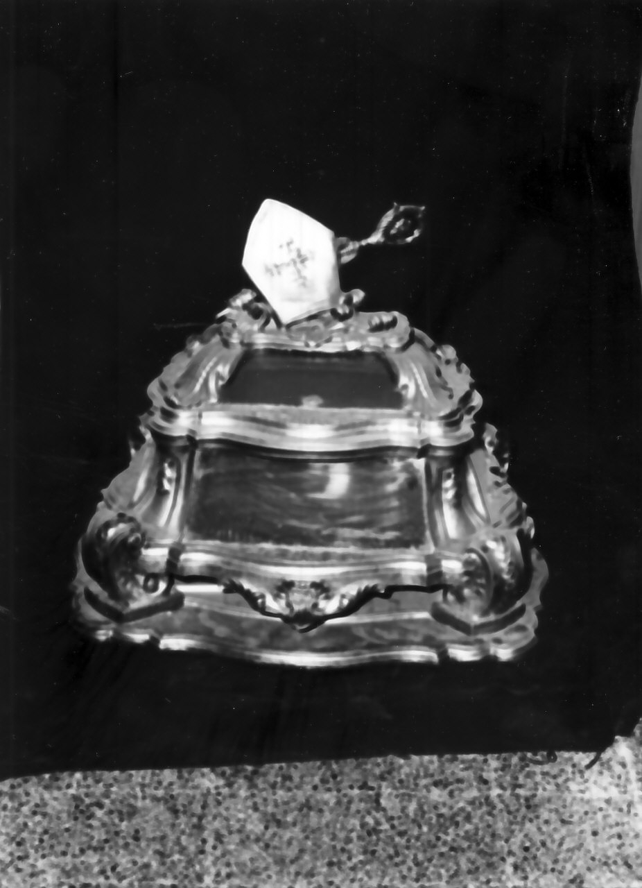 urna, opera isolata - bottega Italia meridionale (sec. XIX)