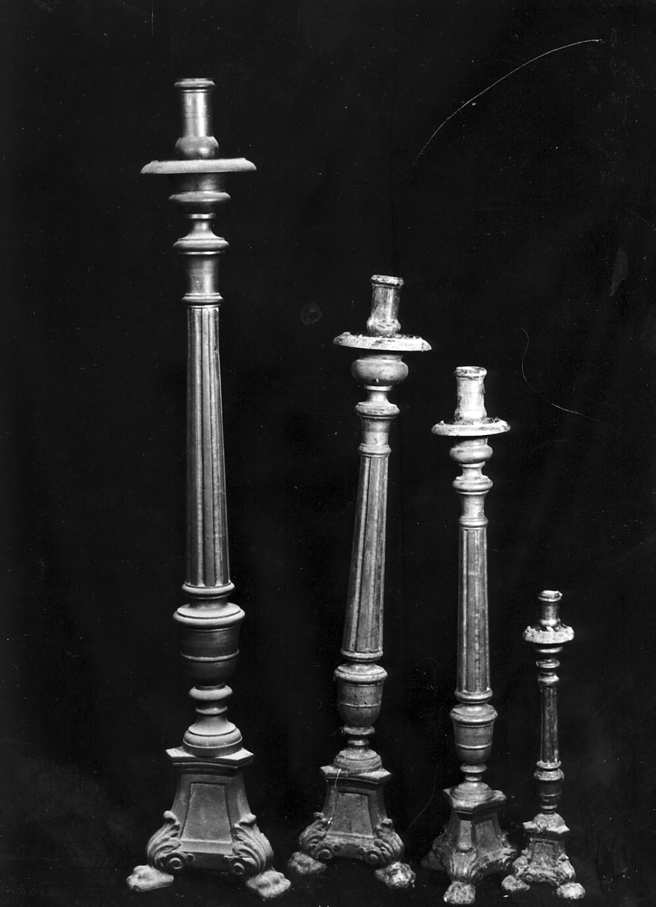 candeliere d'altare, serie - bottega Italia meridionale (sec. XIX)