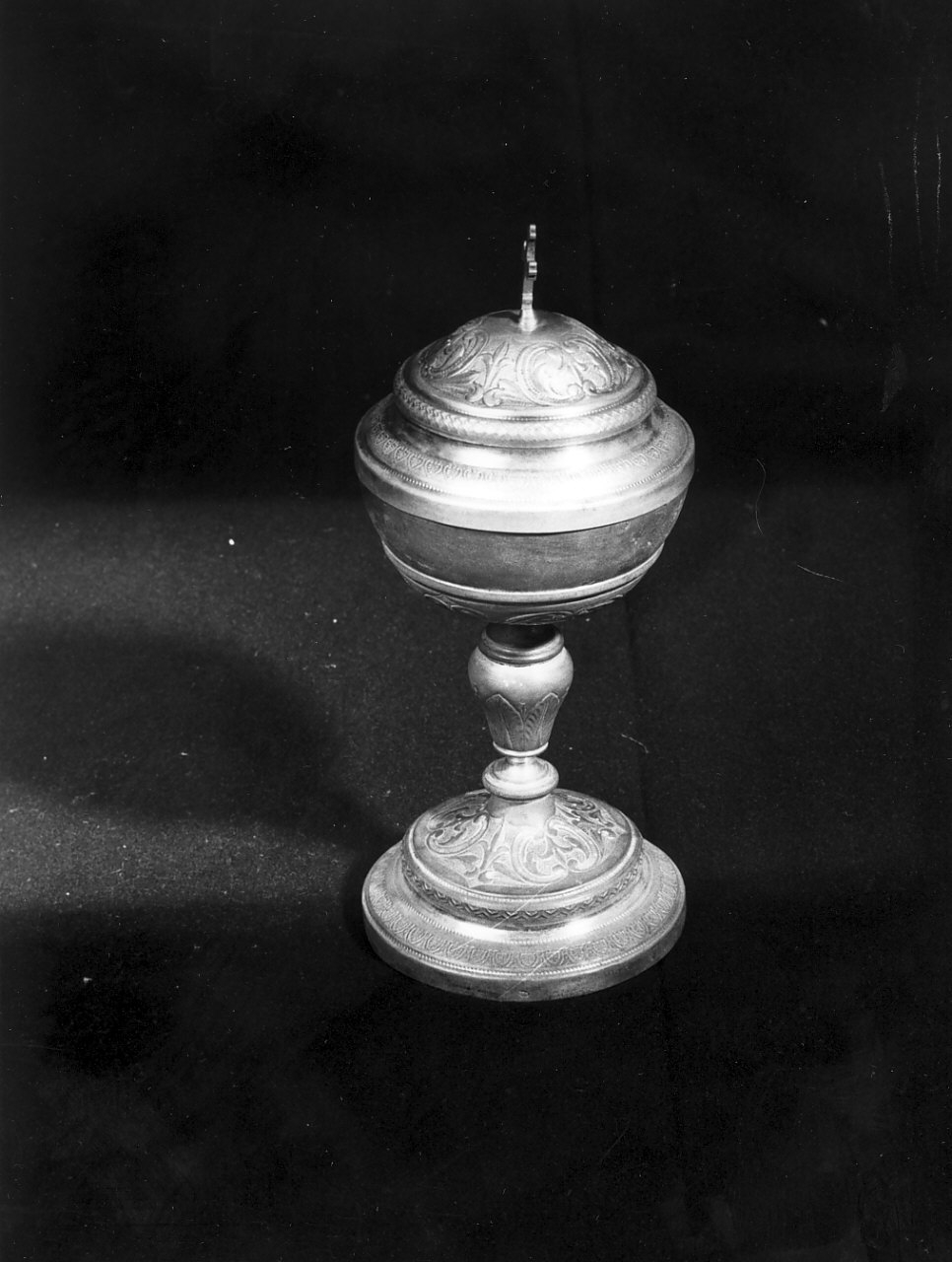 pisside, opera isolata - bottega Italia meridionale (sec. XIX)