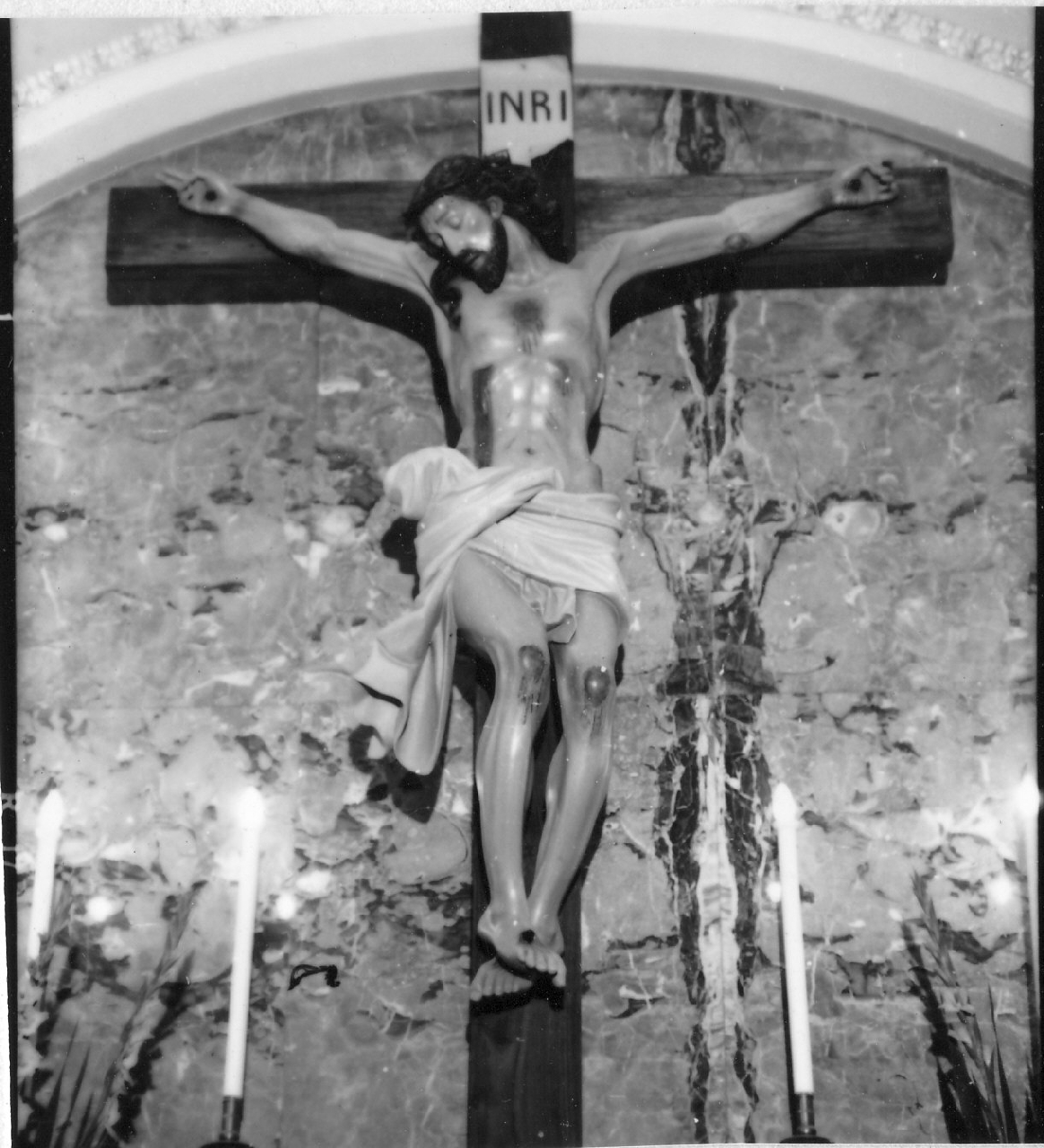 crocifisso, opera isolata - bottega Italia meridionale (fine/inizio secc. XVIII/ XIX)