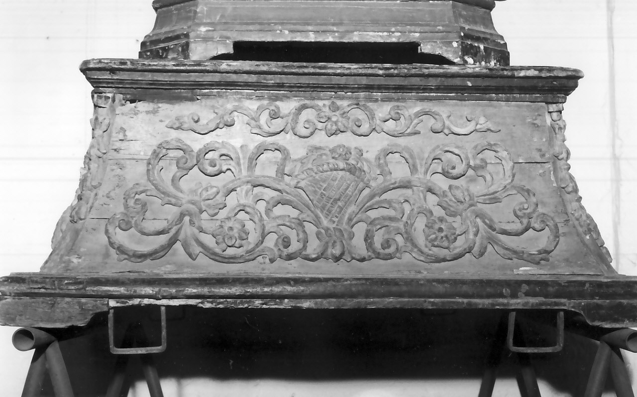 base processionale, elemento d'insieme - bottega Italia meridionale (sec. XVIII)