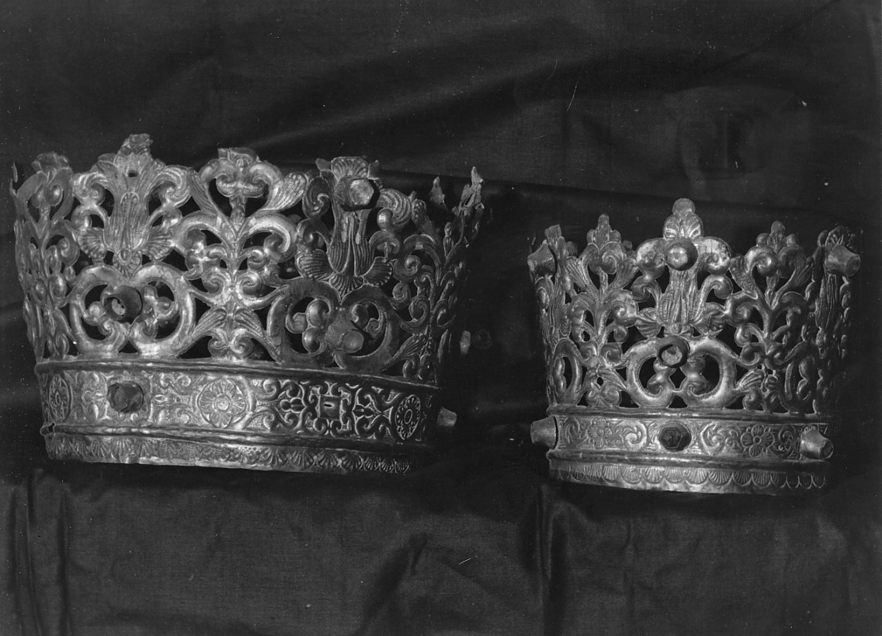 corona da statua, serie - bottega Italia meridionale (fine/inizio secc. XVI/ XVII)