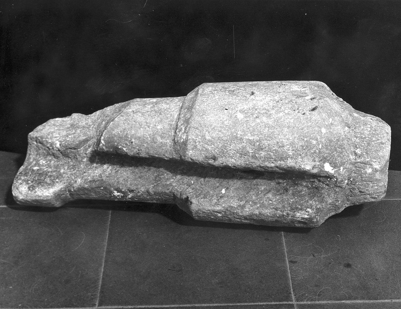 fonte battesimale, frammento - bottega calabrese (fine/inizio secc. XVIII/ XIX)