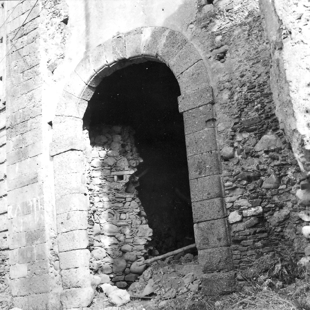 portale, opera isolata - bottega calabrese (sec. XVII)