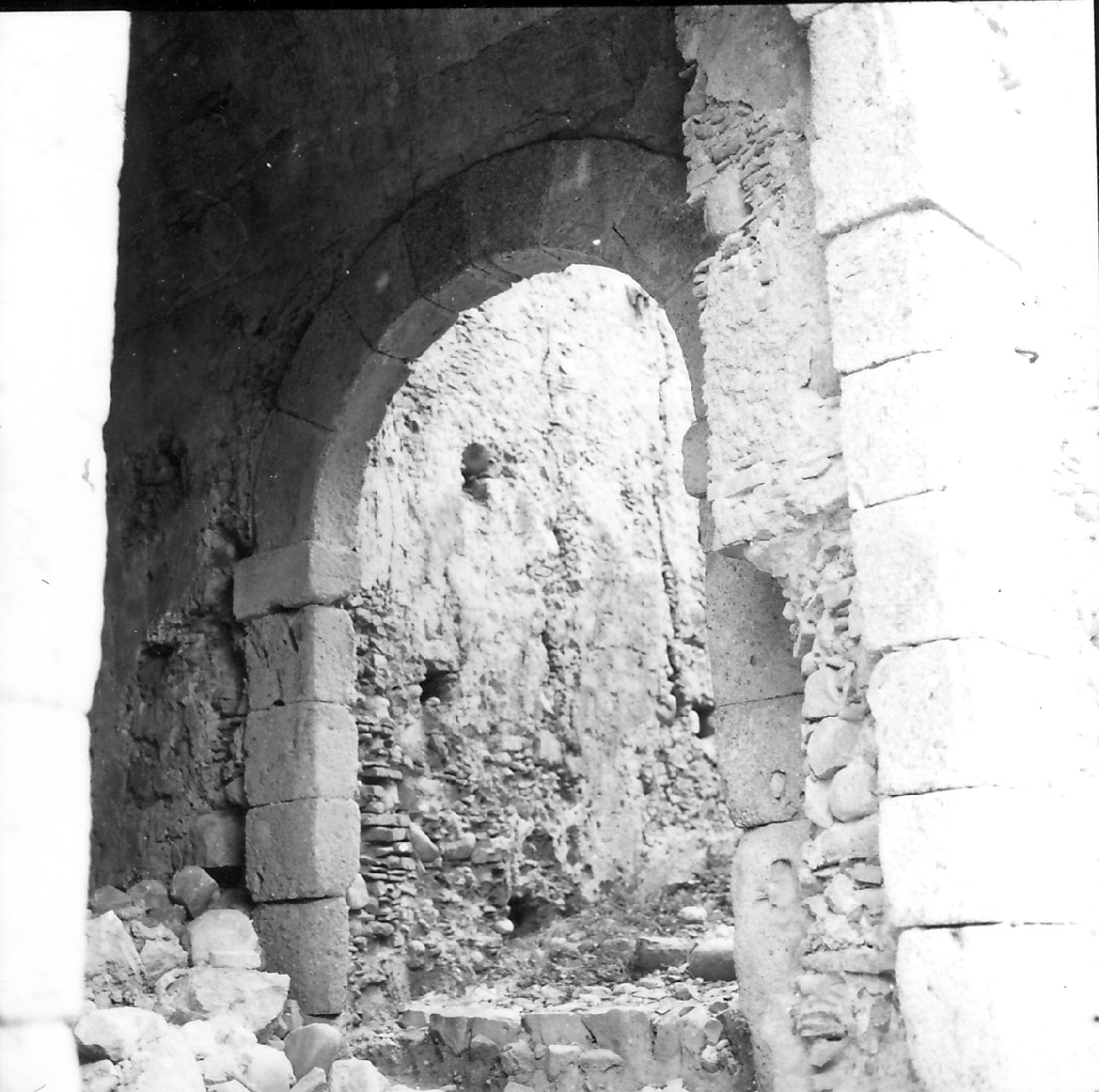 portale, opera isolata - bottega calabrese (sec. XVII)