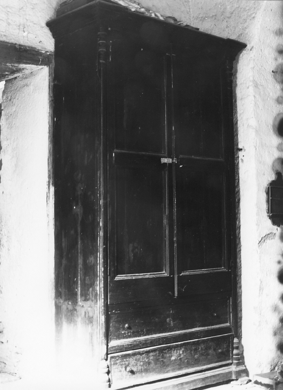 armadio da sacrestia, opera isolata - bottega calabrese (fine/inizio secc. XIX/ XX)