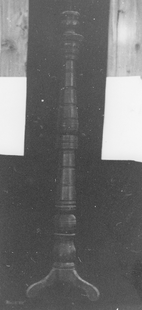 candeliere, serie - bottega calabrese (fine/inizio secc. XVIII/ XIX)