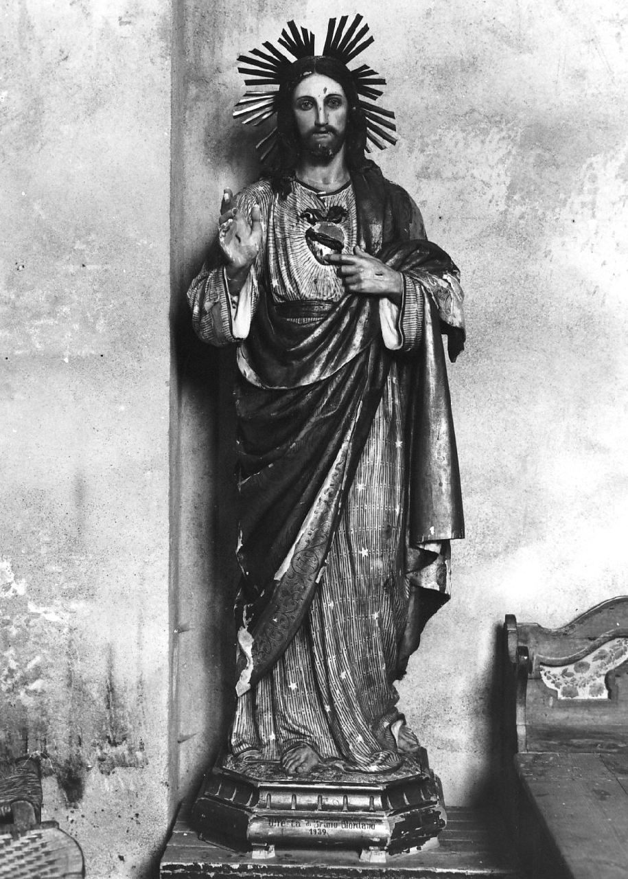 Sacro Cuore di Gesù (statua, opera isolata) - bottega Italia meridionale (sec. XX)