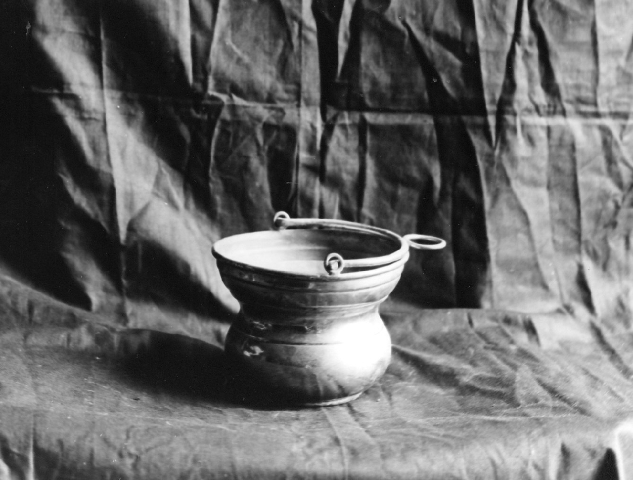 secchiello per l'acqua benedetta, opera isolata - bottega calabrese (sec. XIX)