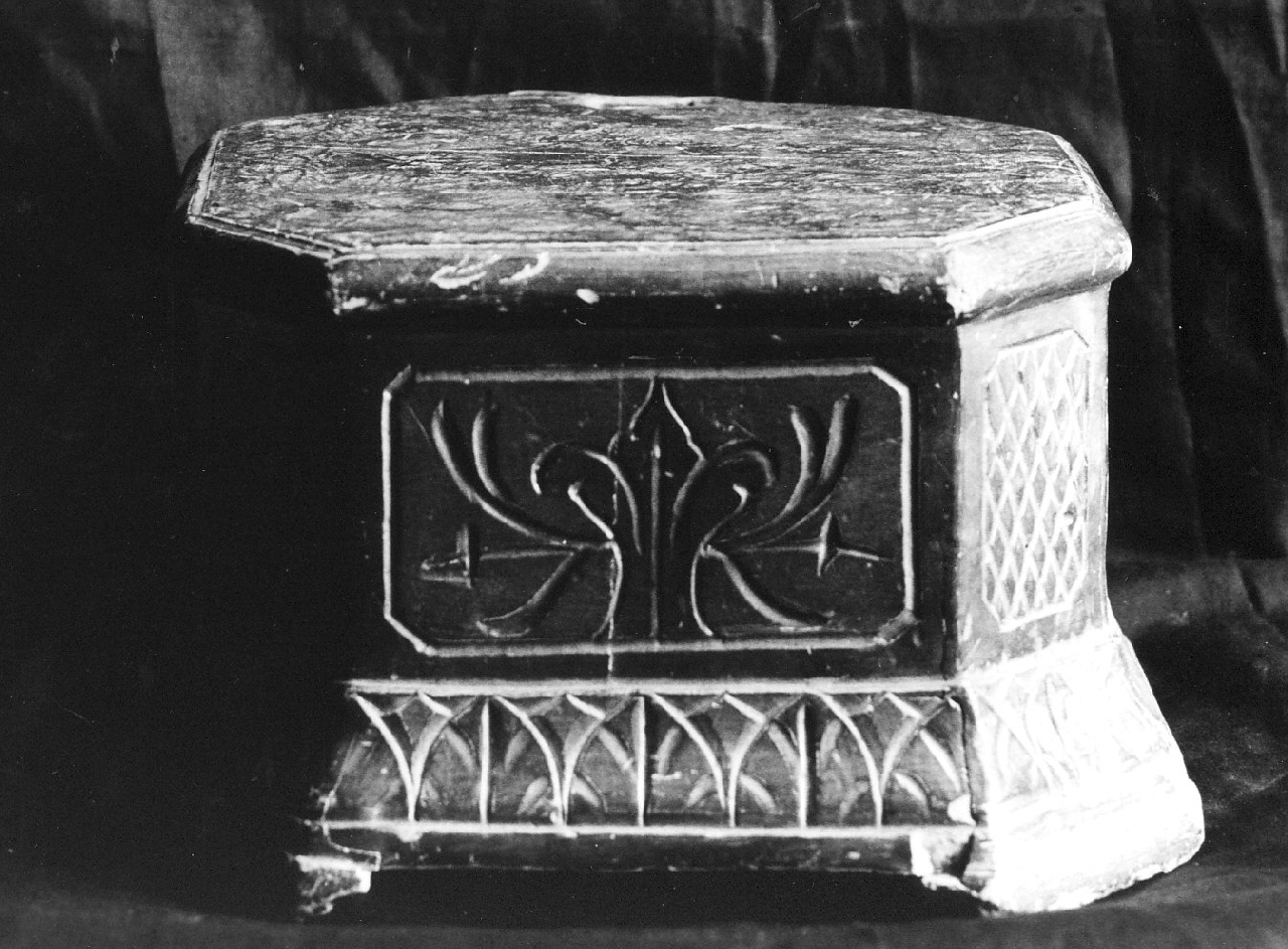 piedistallo di statua, opera isolata - bottega calabrese (sec. XIX)