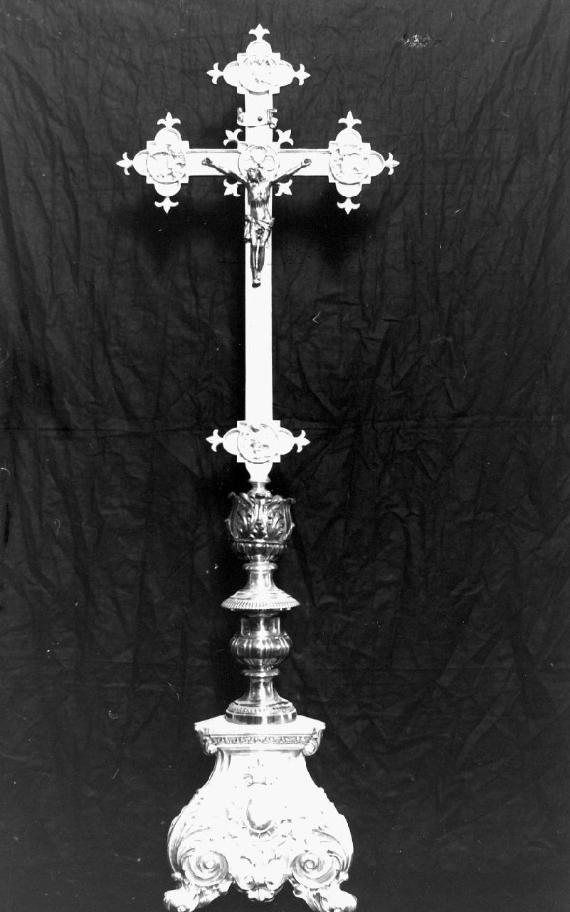 crocifisso, opera isolata - bottega Italia meridionale (sec. XIX)