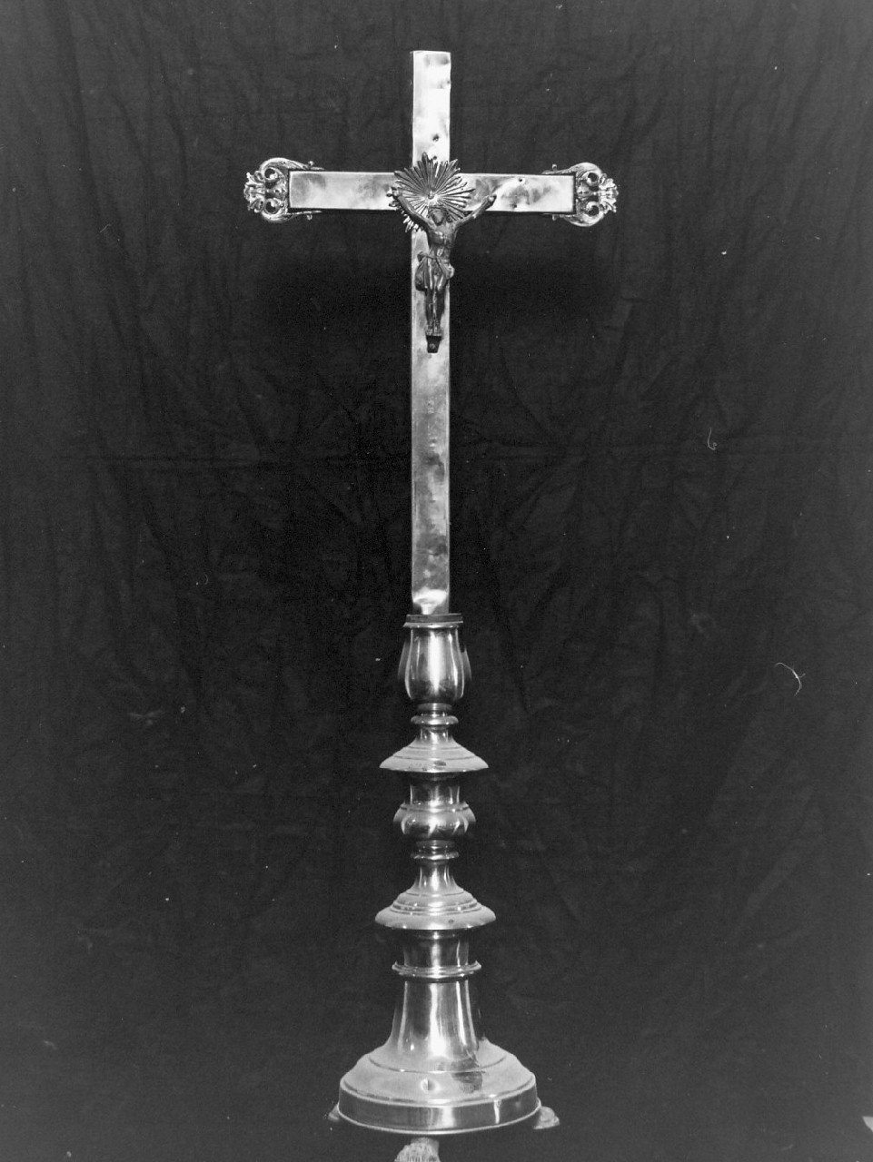 crocifisso, opera isolata - bottega calabrese (sec. XIX)