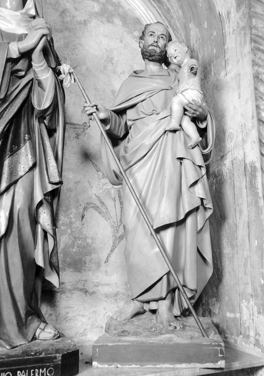 San Giuseppe e Gesù Bambino (statua, opera isolata) di Malecore Giuseppe (prima metà sec. XX)