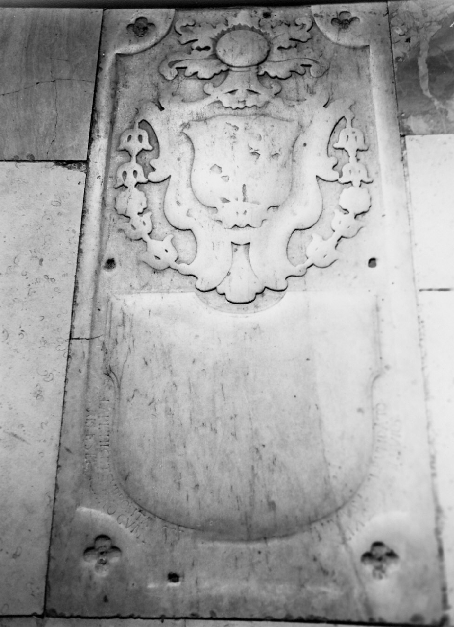 lapide tombale, opera isolata - bottega calabrese (sec. XVIII)