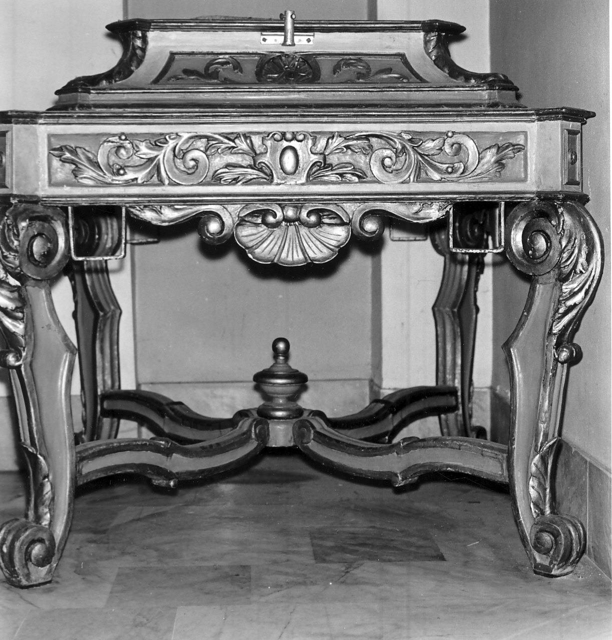 piedistallo di statua, opera isolata - bottega calabrese (fine/inizio secc. XVIII/ XIX)