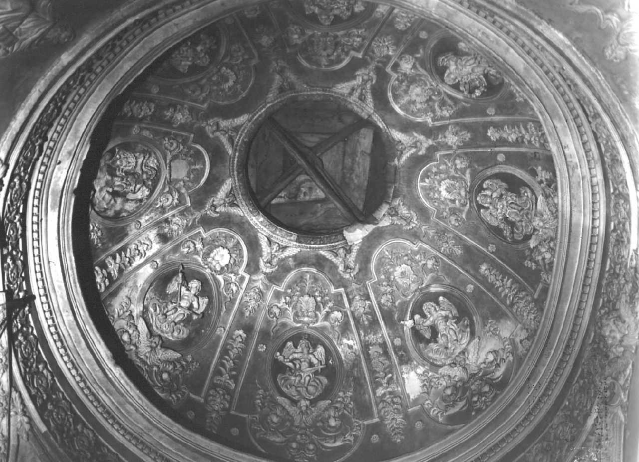 decorazione plastica, elemento d'insieme - bottega Italia meridionale (fine/inizio secc. XVIII/ XIX)