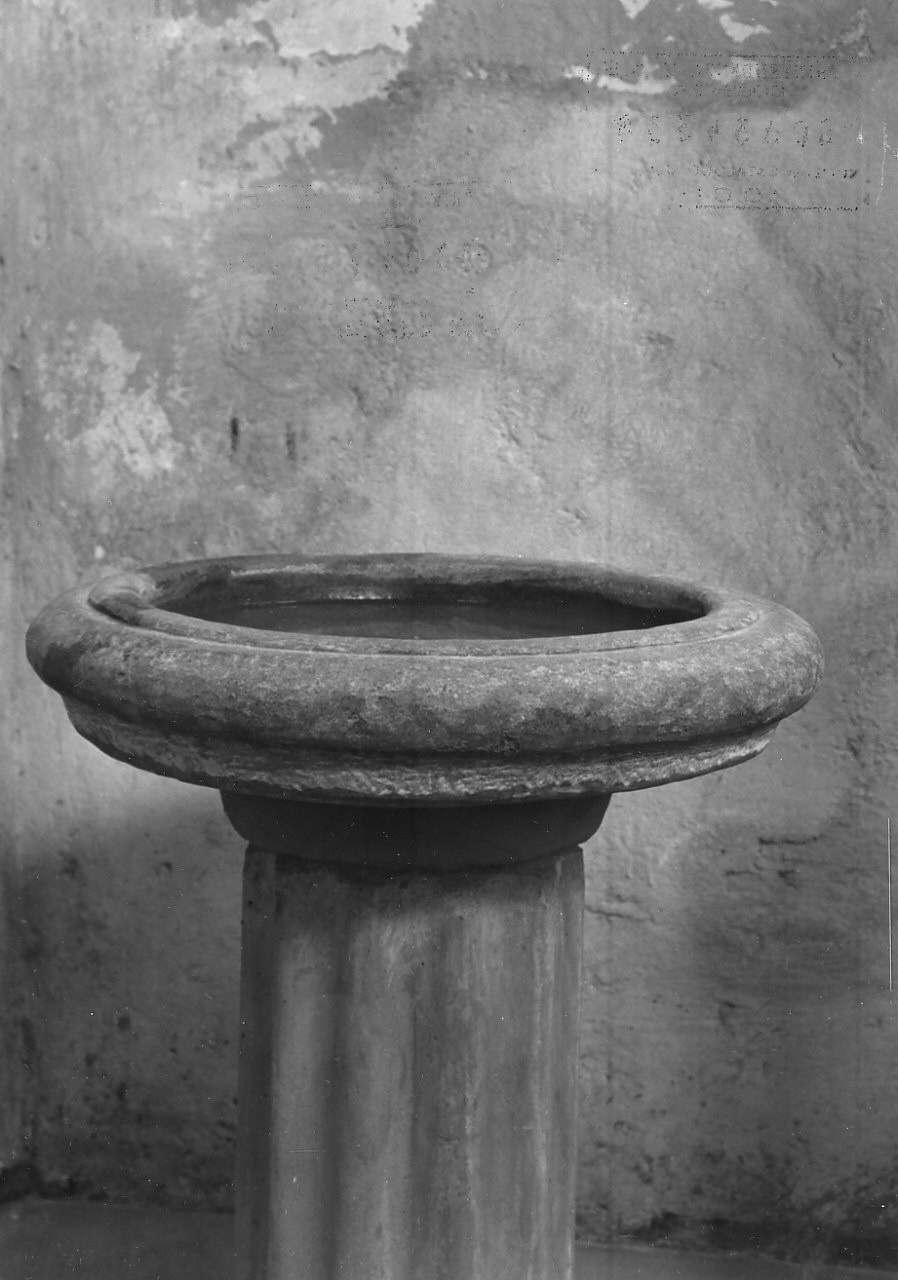 conca del fonte battesimale, opera isolata - bottega calabrese (sec. XIX)