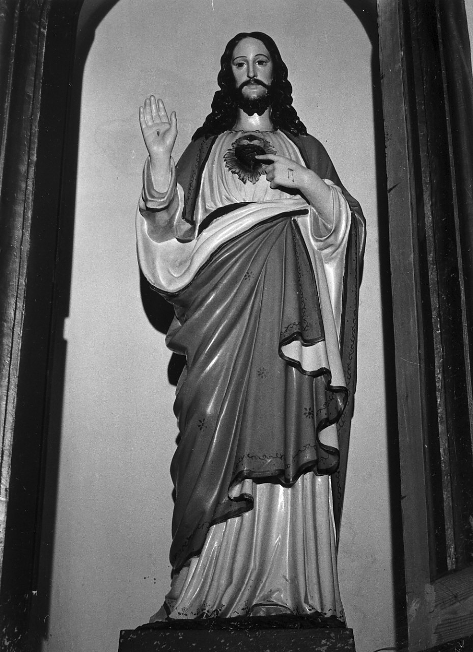 Sacro Cuore di Gesù (statua, opera isolata) - bottega Italia meridionale (sec. XIX)