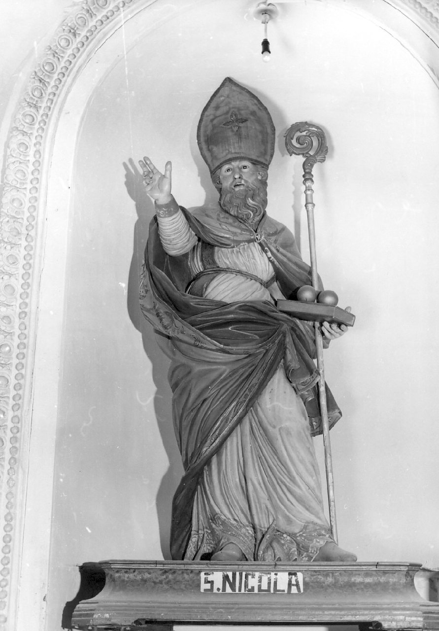 San Nicola di Bari (statua, opera isolata) - bottega Italia meridionale (sec. XVIII)