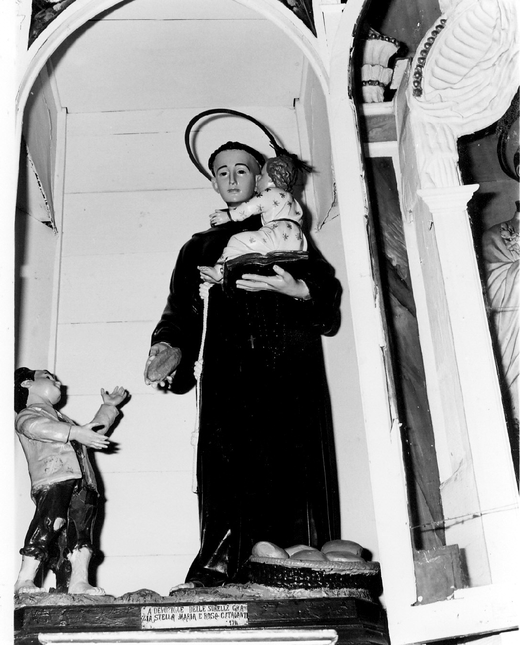 Sant'Antonio da Padova con il bambino (statua, opera isolata) - bottega calabrese (sec. XX)
