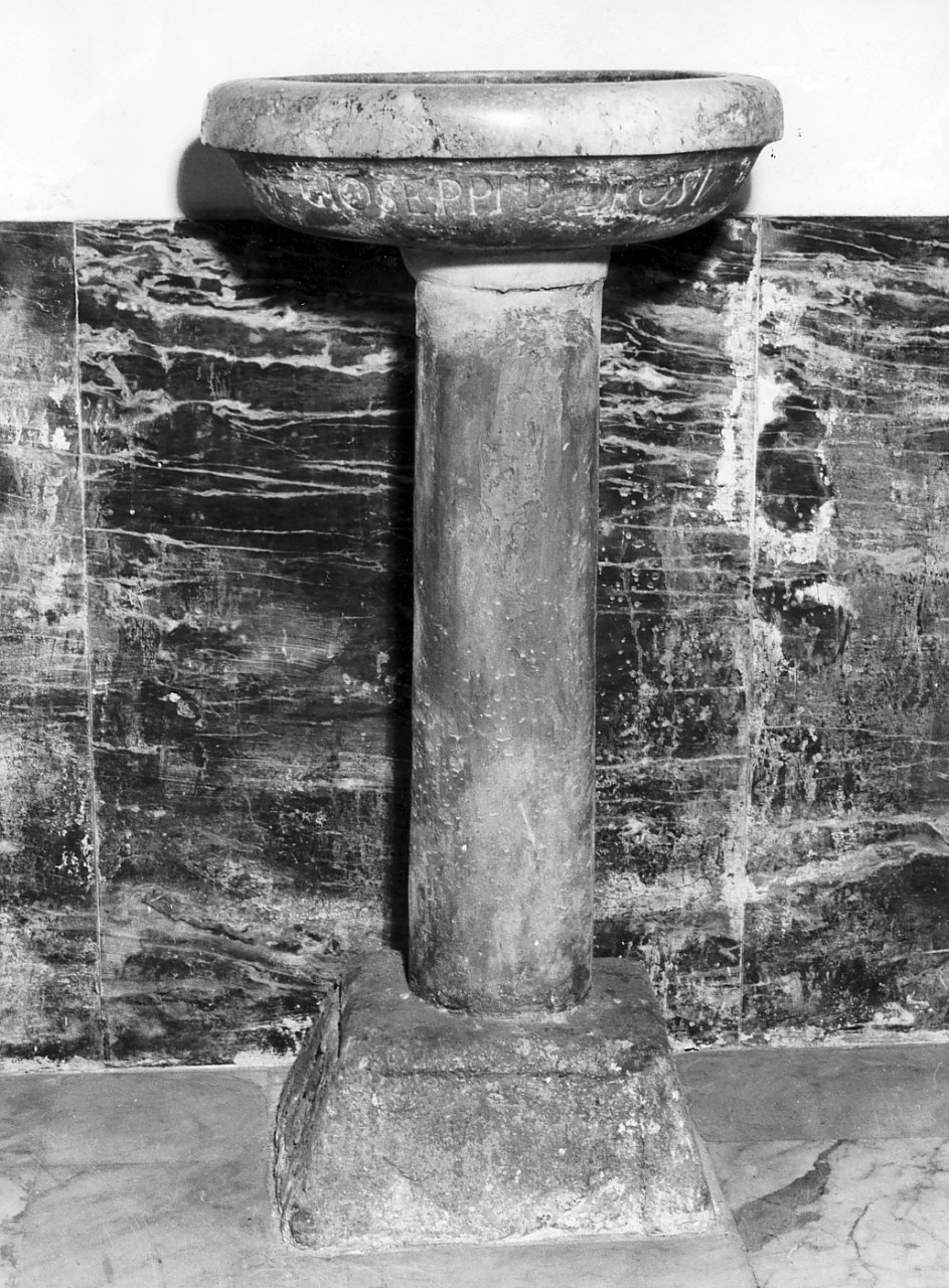 acquasantiera - a fusto, opera isolata - bottega calabrese (fine sec. XVIII)