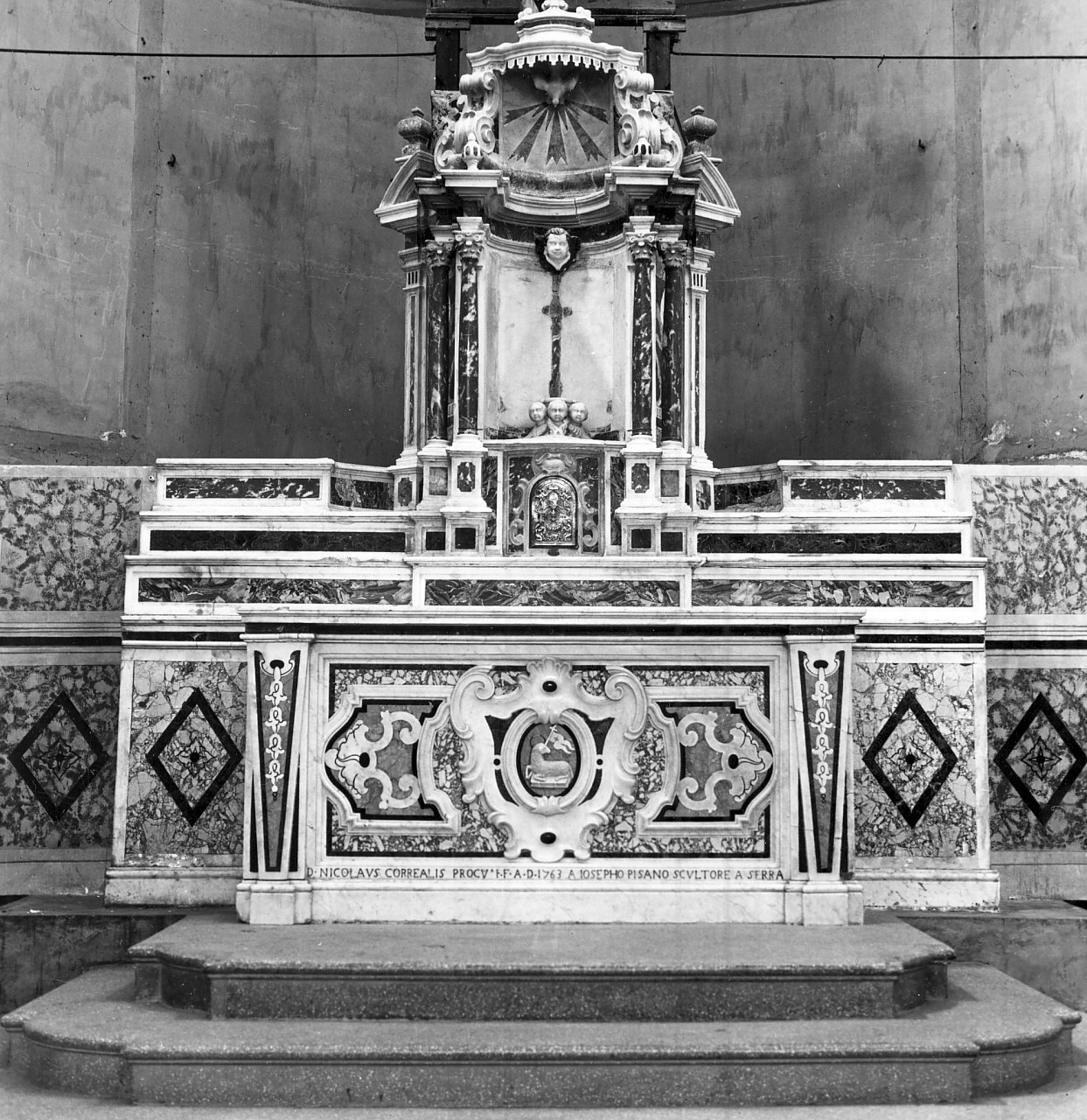 altare maggiore, insieme di Pisano Giuseppe (sec. XVIII)