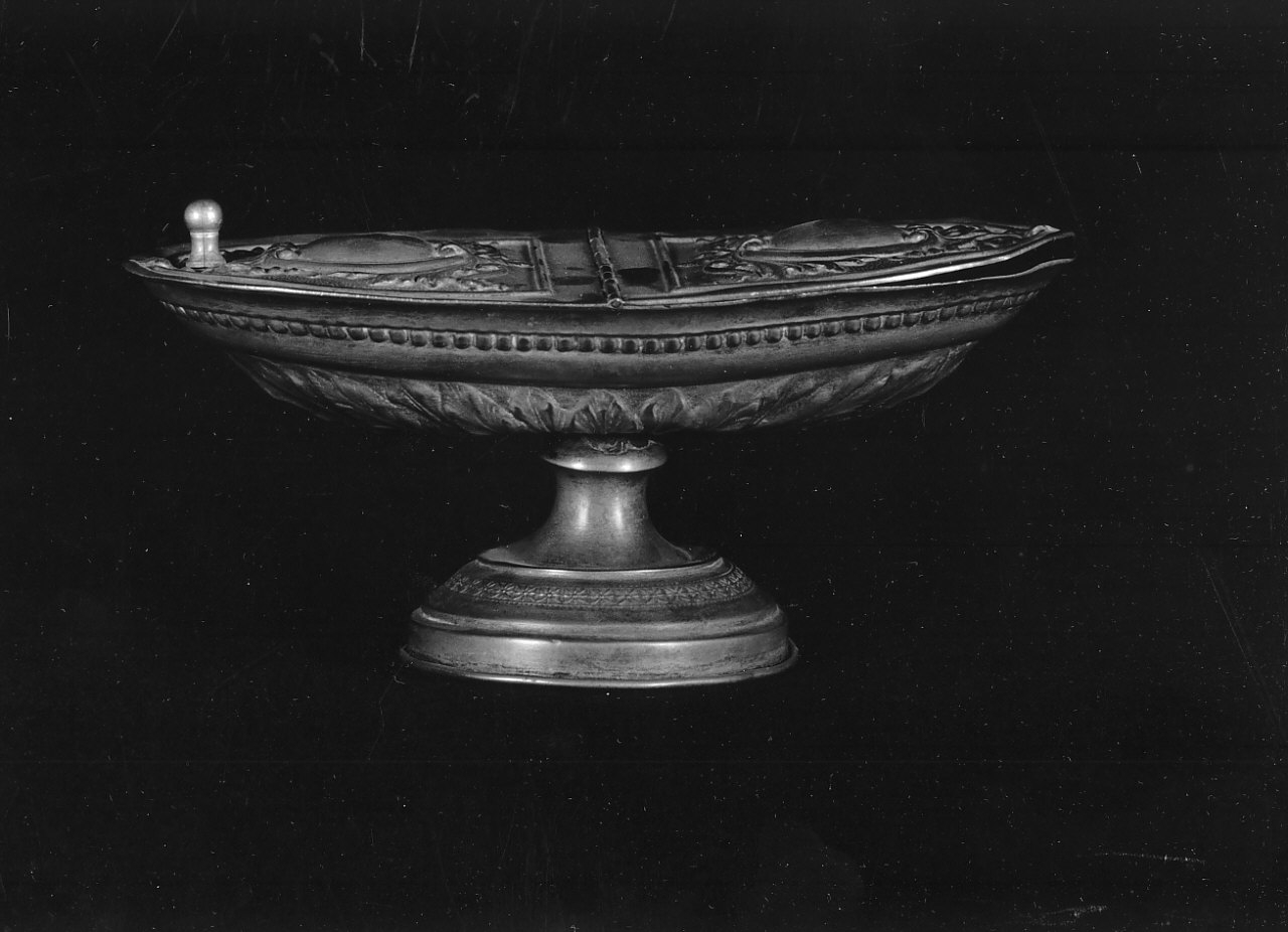 navicella portaincenso, opera isolata - bottega Italia meridionale (fine sec. XIX)