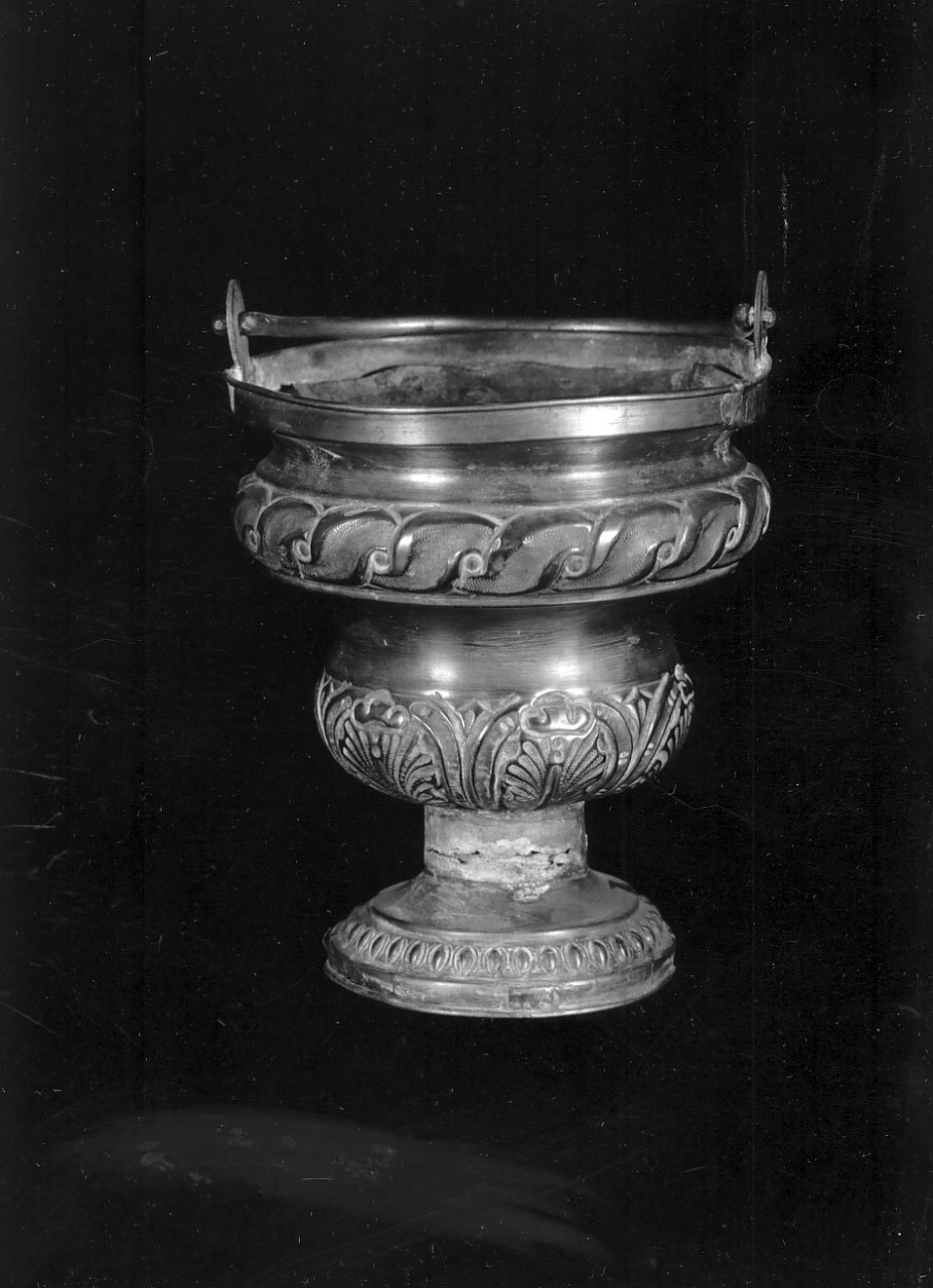 secchiello per l'acqua benedetta, opera isolata - bottega Italia meridionale (fine/inizio secc. XIX/ XX)