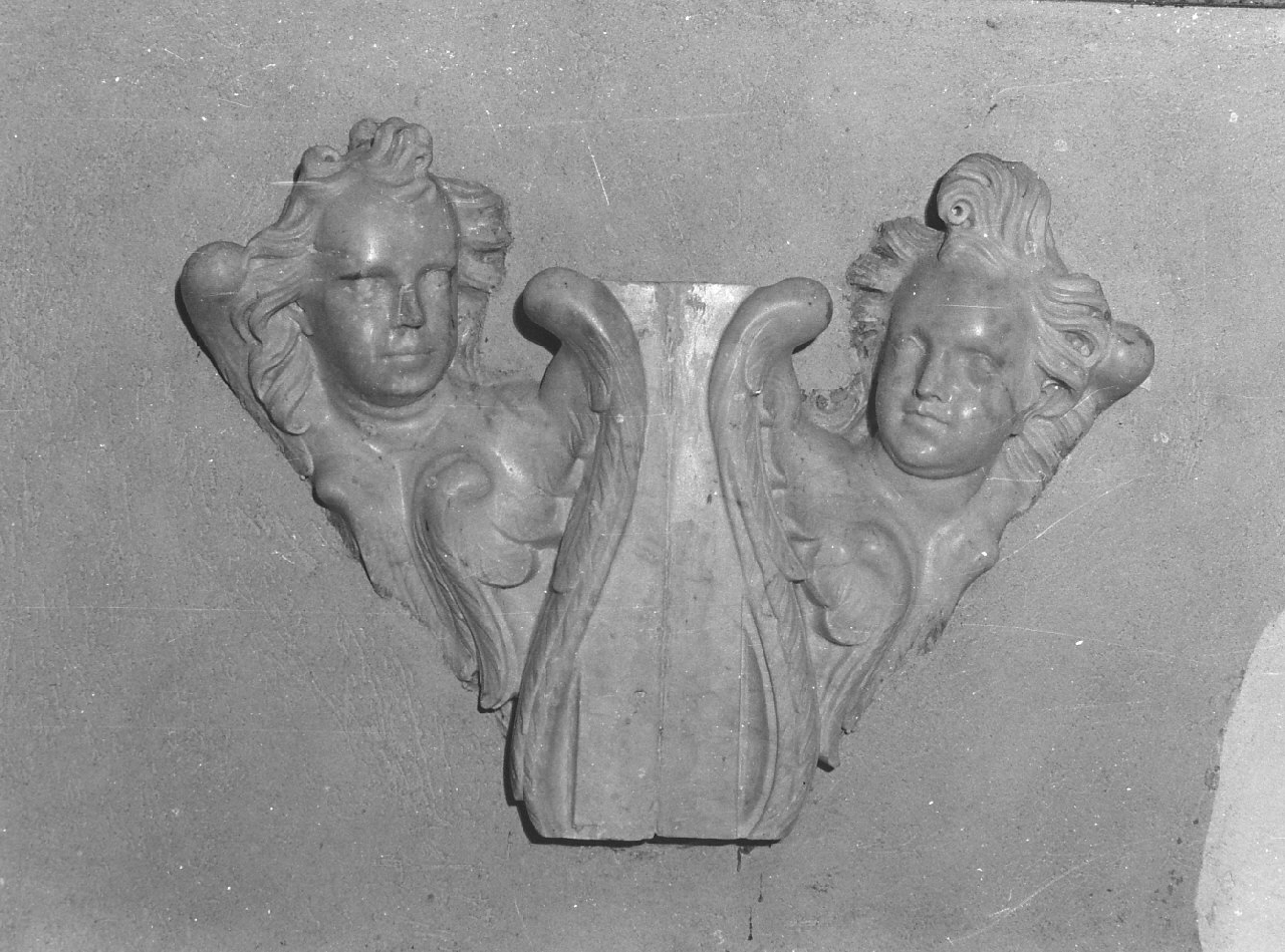 decorazione plastica, frammento - bottega napoletana (sec. XVIII)