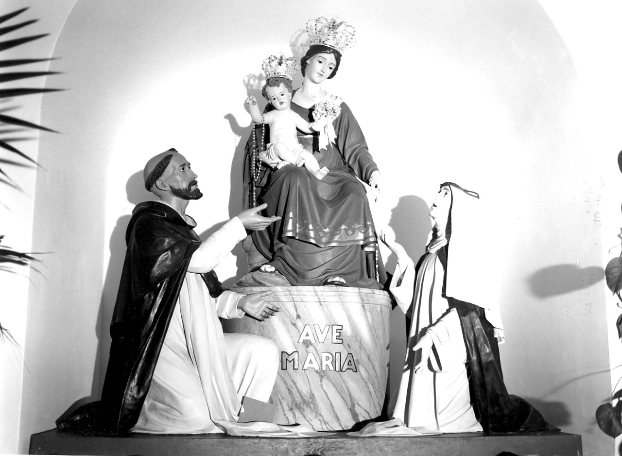 Madonna di Pompei (gruppo scultoreo, opera isolata) - bottega Italia meridionale (inizio sec. XX)