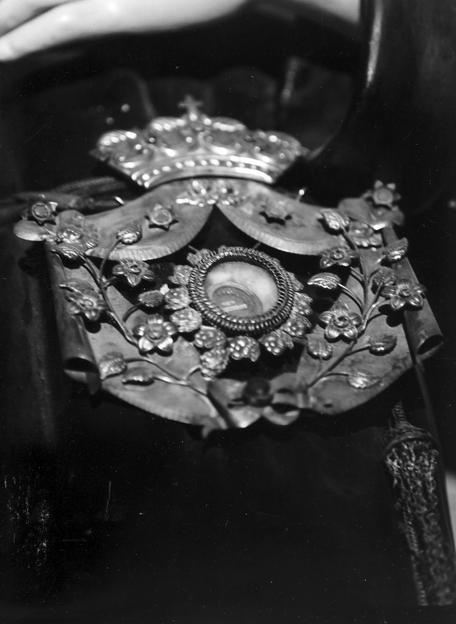 attributo iconografico di immagine sacra, opera isolata - bottega Italia meridionale (sec. XIX)