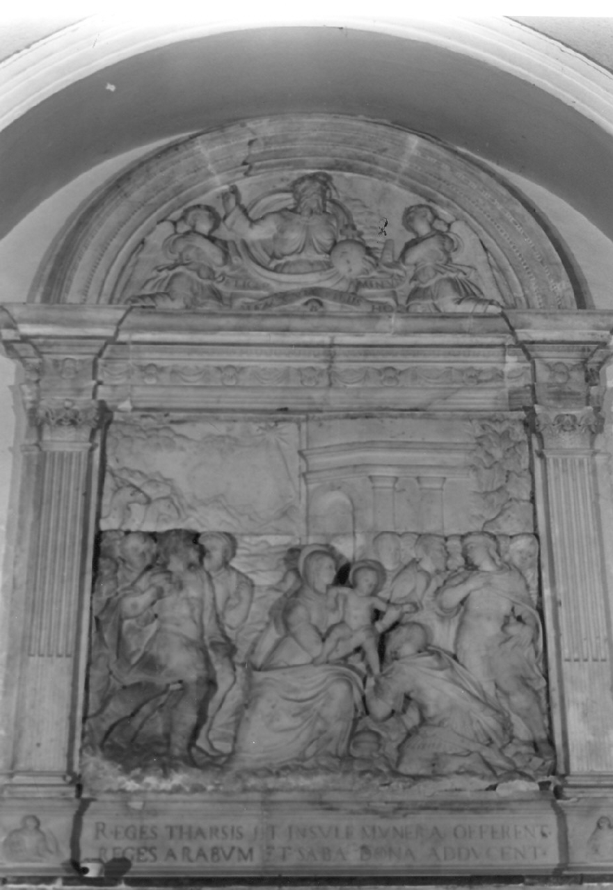 adorazione dei Re Magi (decorazione plastica, elemento d'insieme) - bottega messinese (sec. XVI)