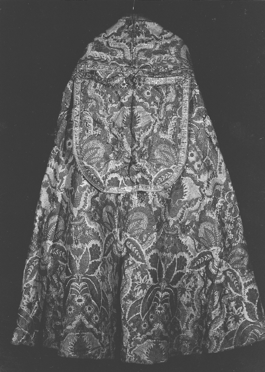 piviale, opera isolata - manifattura calabrese (sec. XVIII)