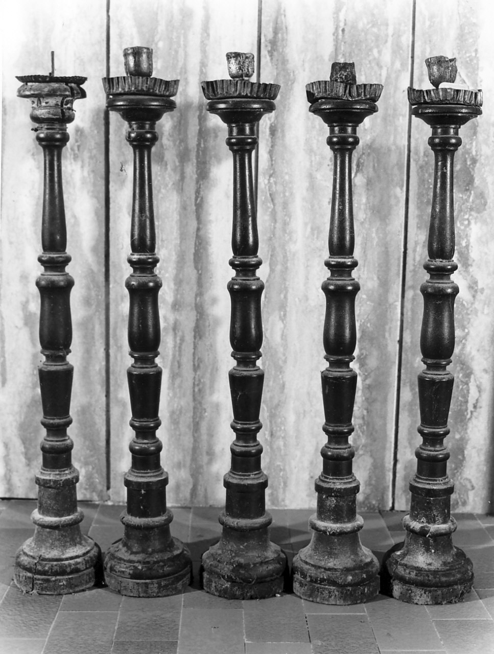 candeliere d'altare, serie - bottega calabrese (sec. XIX)