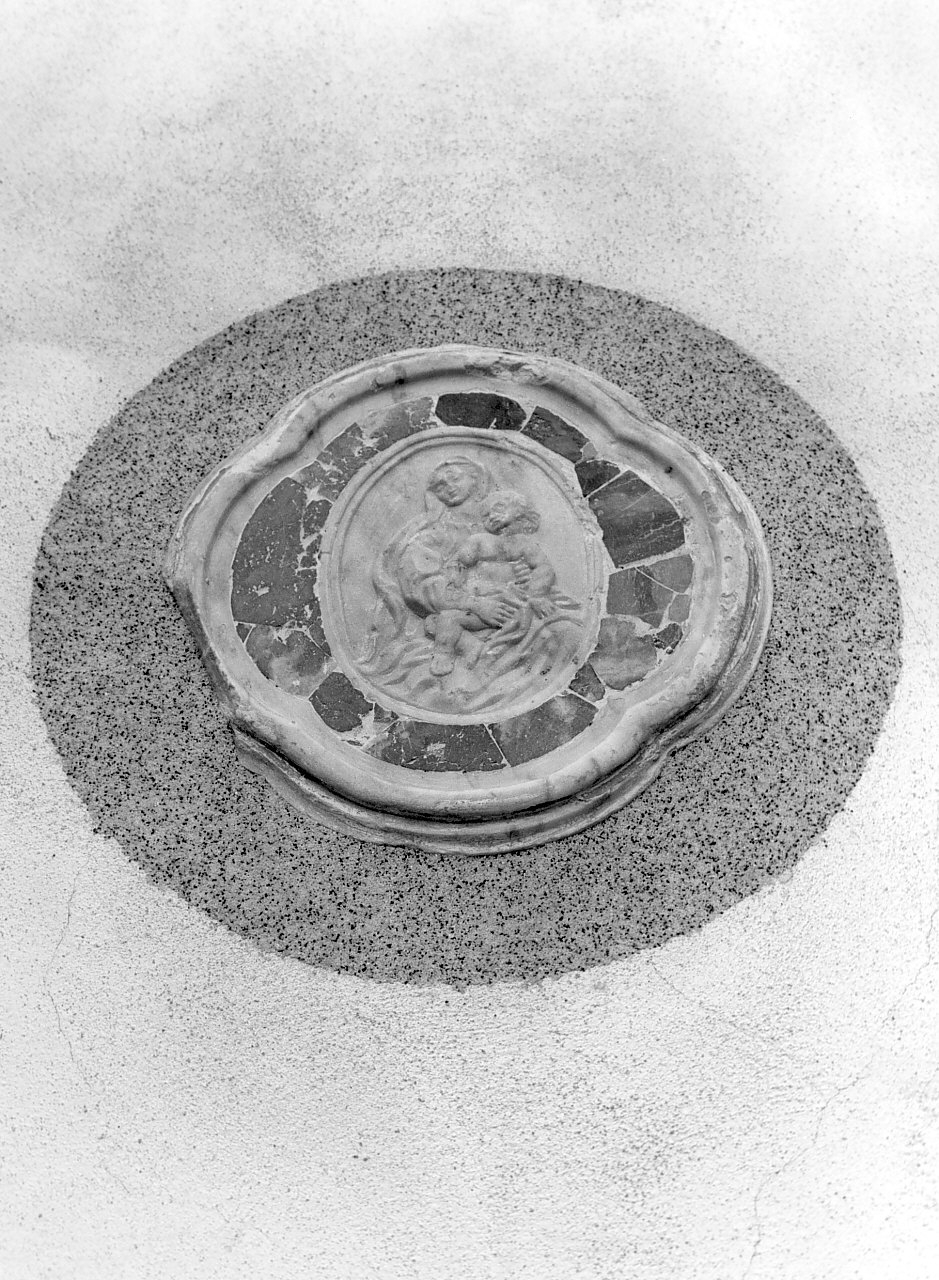 Madonna con Bambino (formella, opera isolata) - bottega calabrese (sec. XVIII)