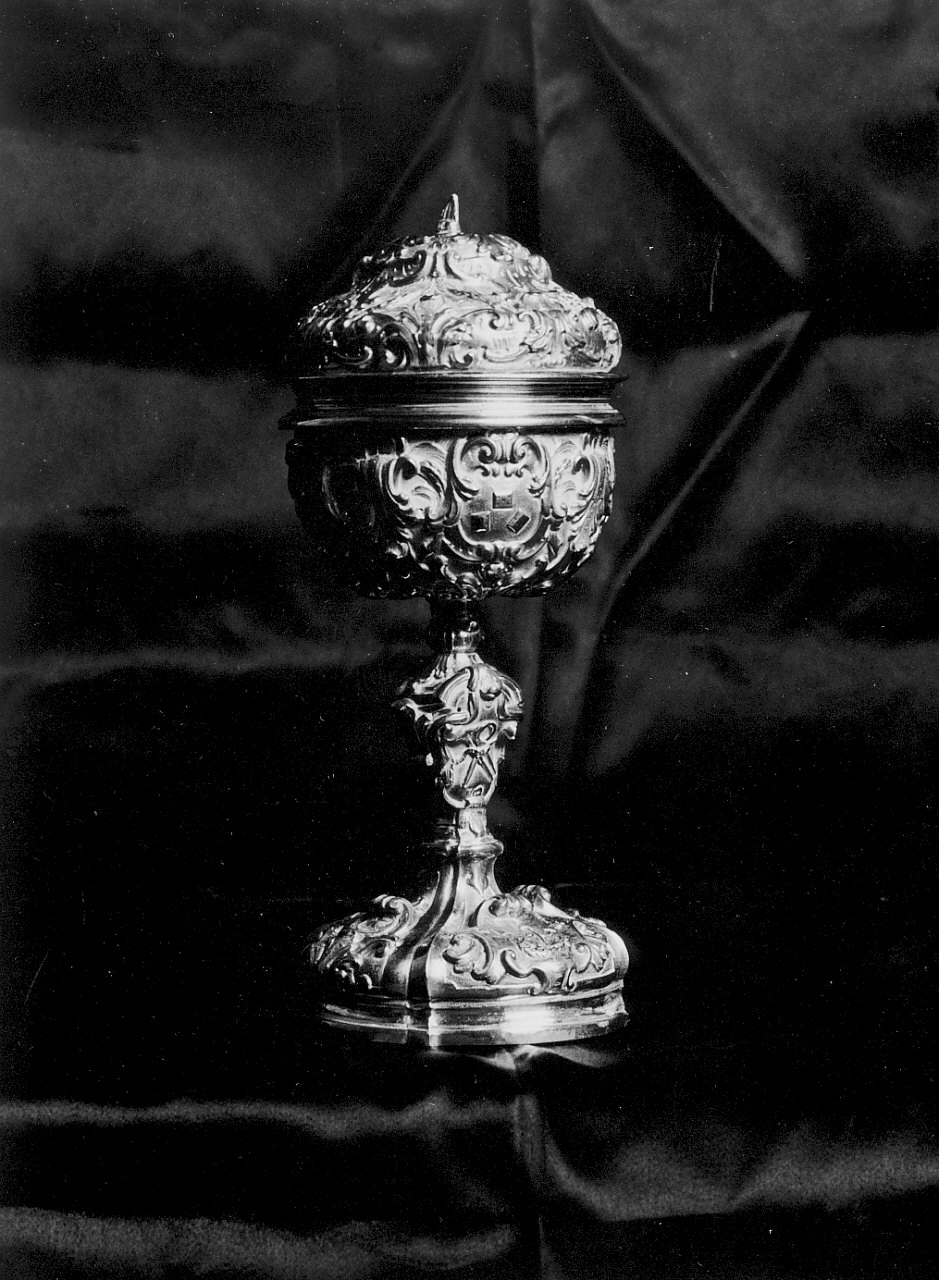 pisside, opera isolata - bottega Italia meridionale (sec. XVIII)