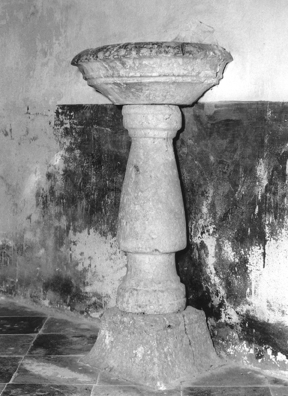 acquasantiera - a fusto, opera isolata - bottega calabrese (fine sec. XVIII)