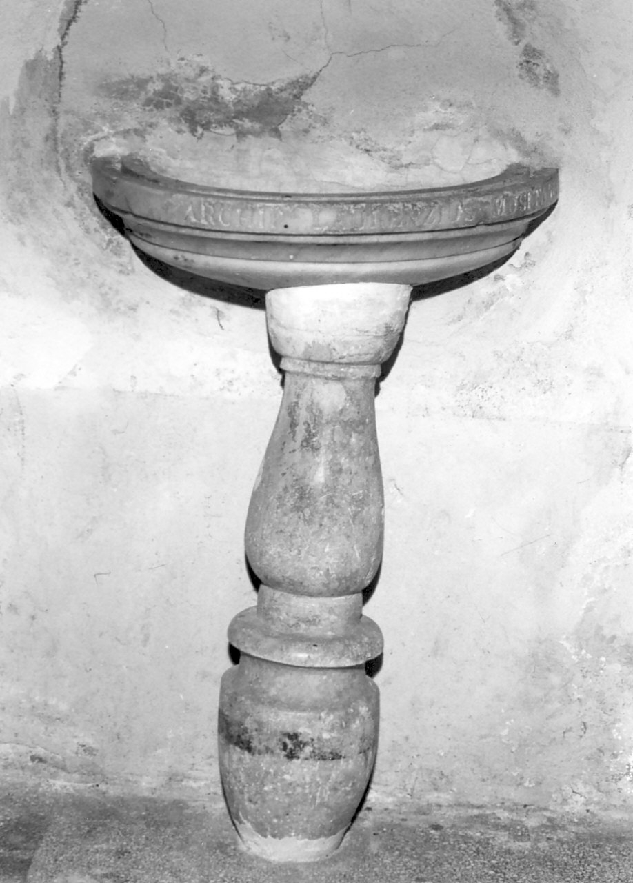 acquasantiera - a fusto, opera isolata - bottega calabrese (sec. XVIII)