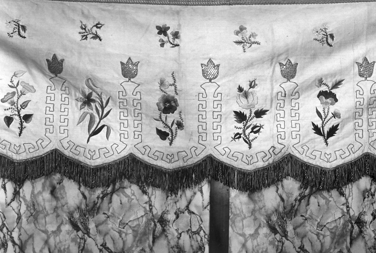 bordura, opera isolata - manifattura calabrese (fine/inizio secc. XIX/ XX)