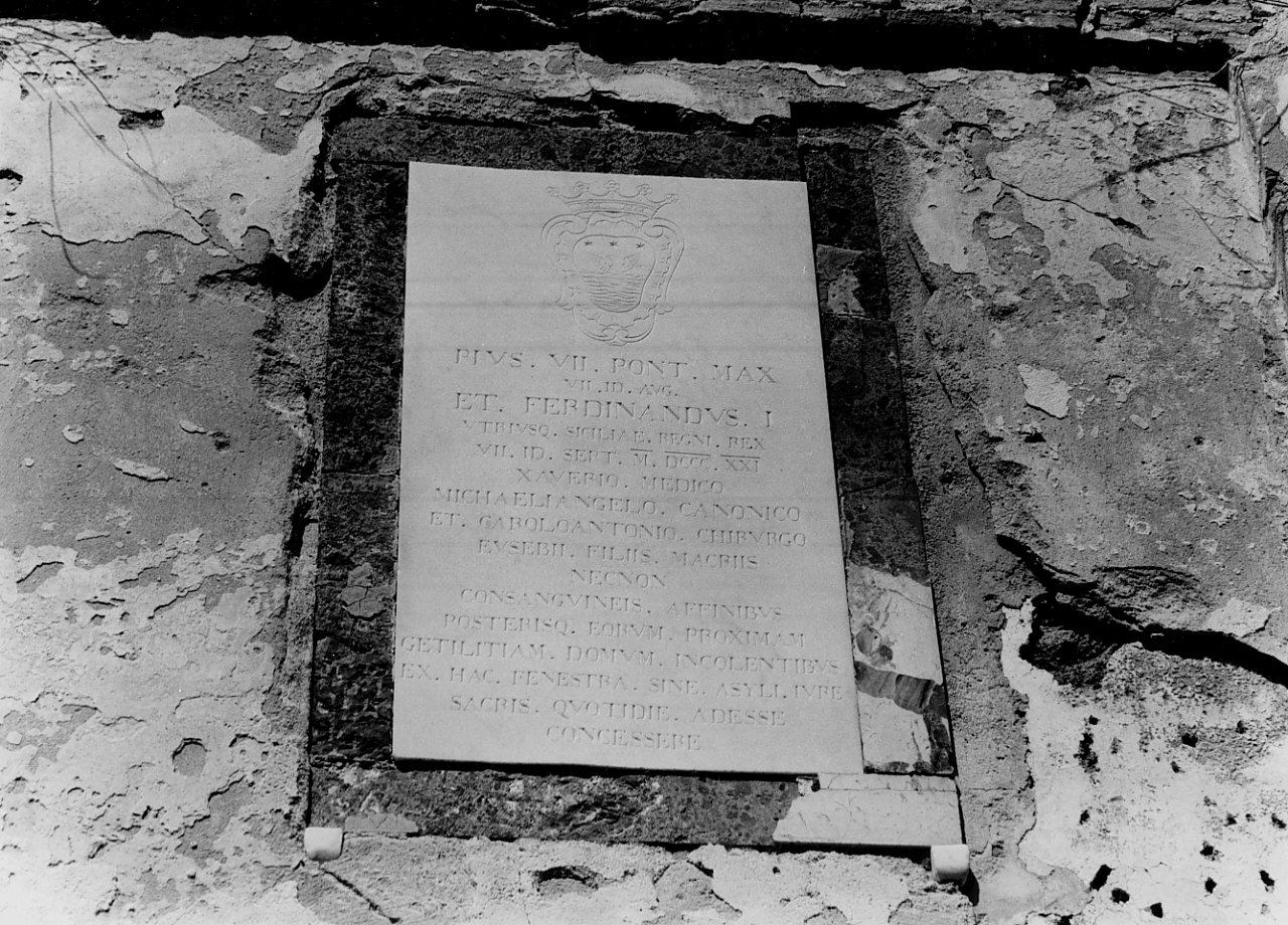 lapide, opera isolata - bottega Italia meridionale (sec. XIX)