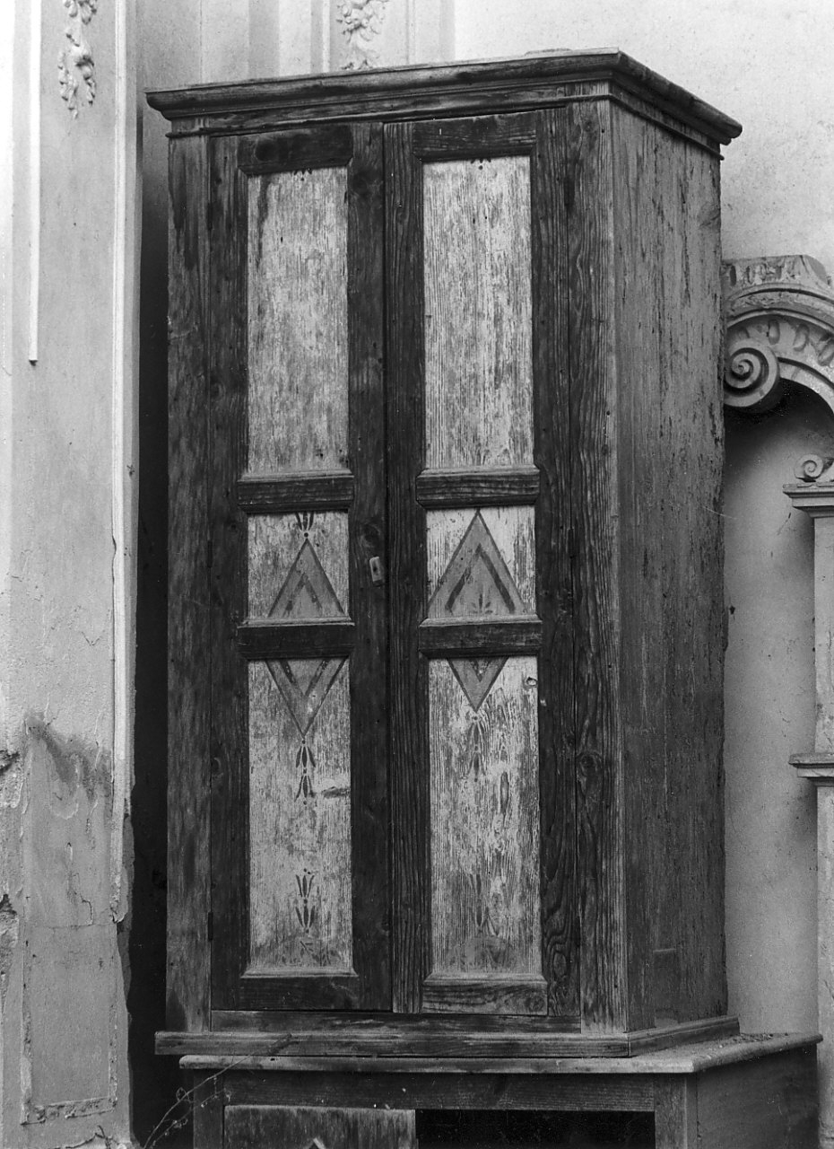 mobile da sacrestia, opera isolata - bottega calabrese (sec. XIX)